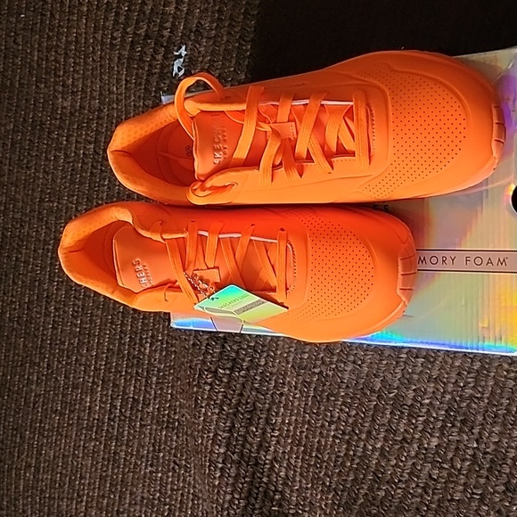 Shoes - Picture 4 of 6